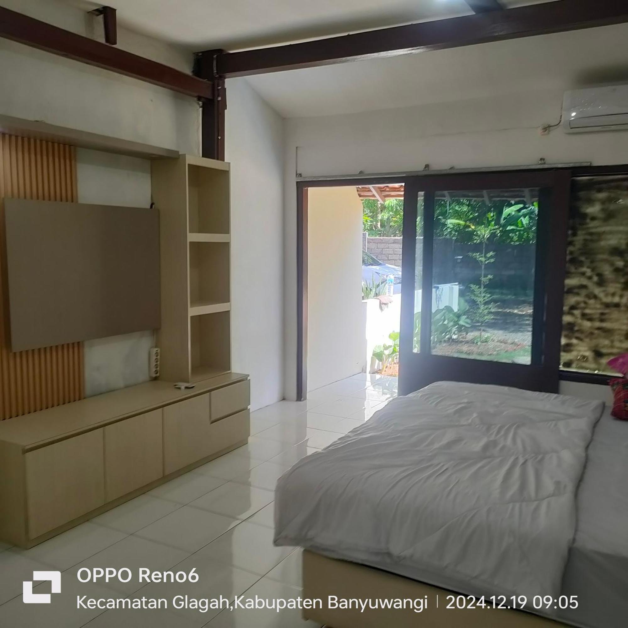 Tiara Homestay Banyuwangi バニュワンギ 部屋 写真