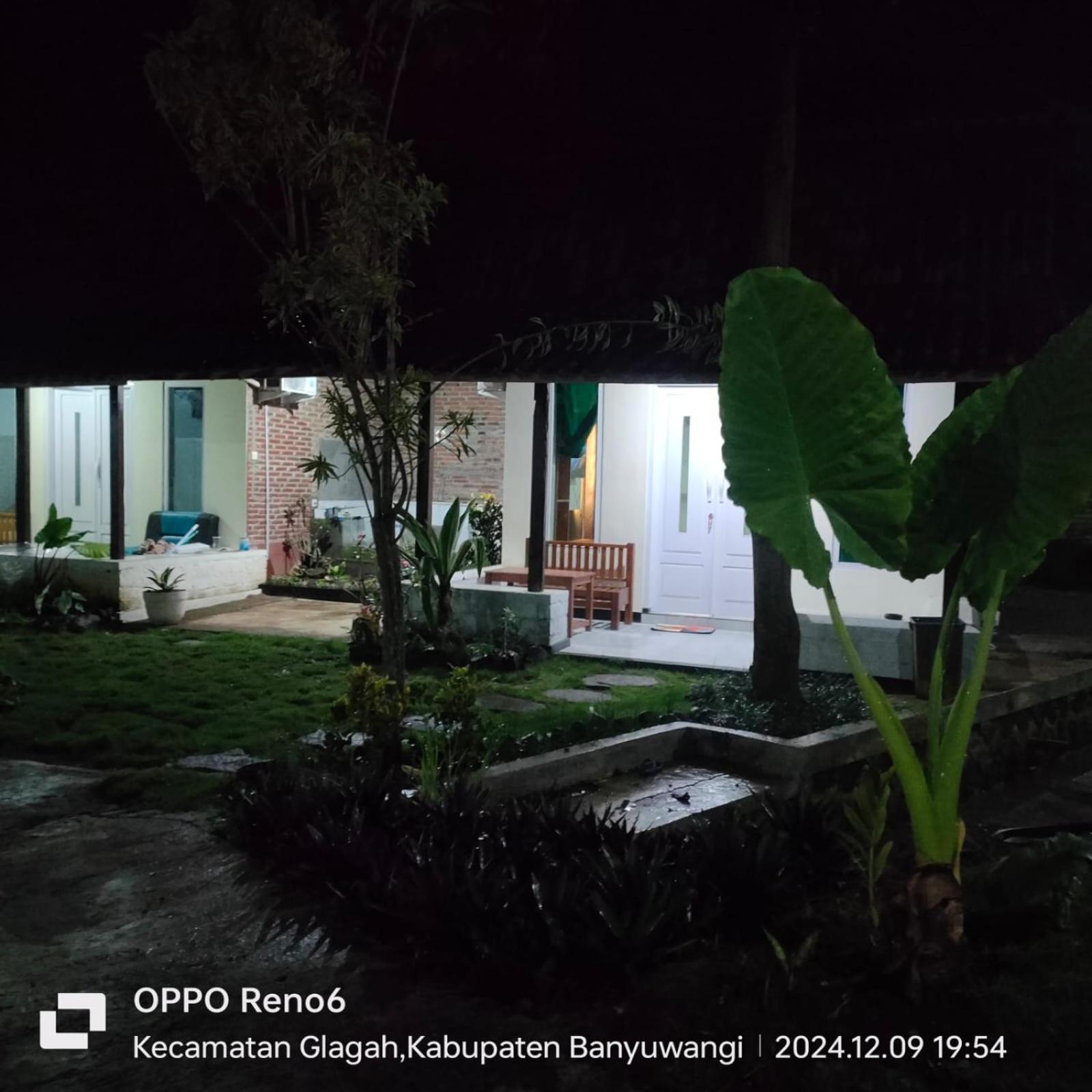 Tiara Homestay Banyuwangi バニュワンギ エクステリア 写真